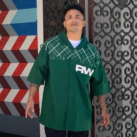 Men’s Rocawear Dk GreenWhite Button Down Shirt NWT